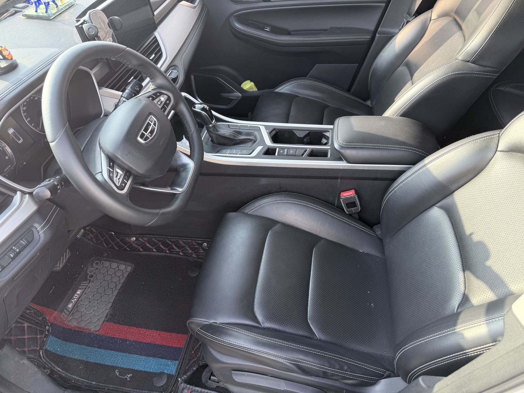 GEELY Vision X6 2020 car image #3