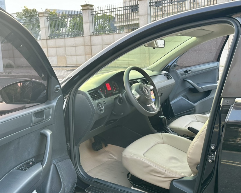 Volkswagen Santana 2014 car image #6