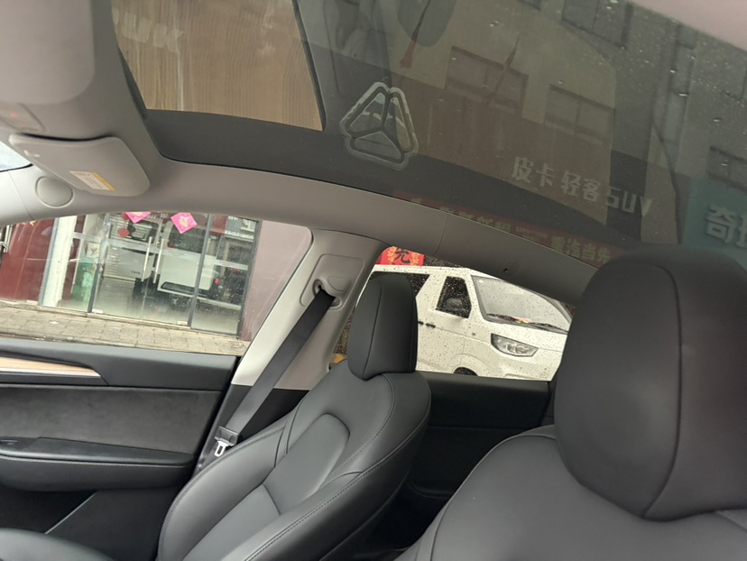 Tesla Model Y 2022 #10 Tesla Model Y 2022 car image #10