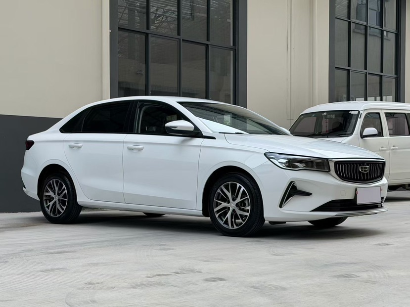 GEELY Emgrand 2023 car image #3