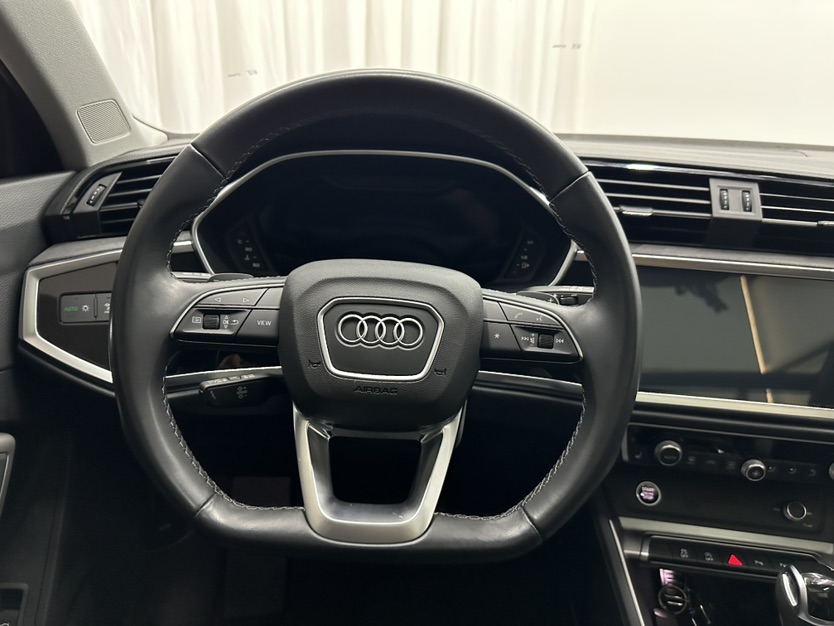 Audi Q3 2022 #11 Audi Q3 2022 car image #11