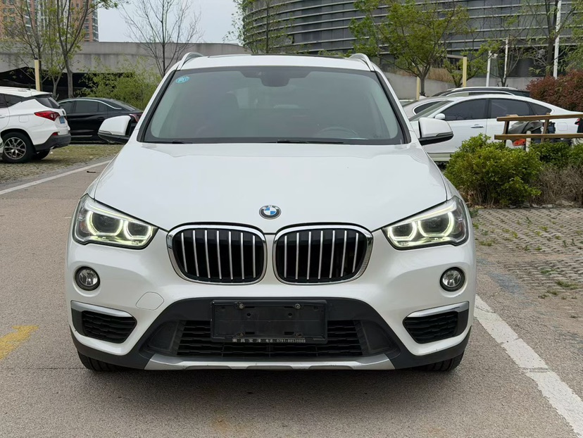 BMW X1 2018 BMW X1 2018 car image