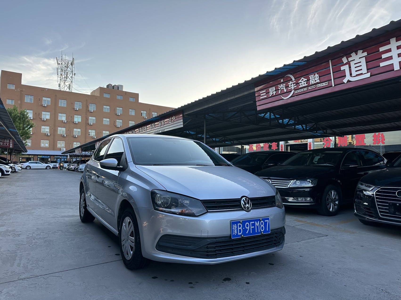Volkswagen Polo 2017 car image #8