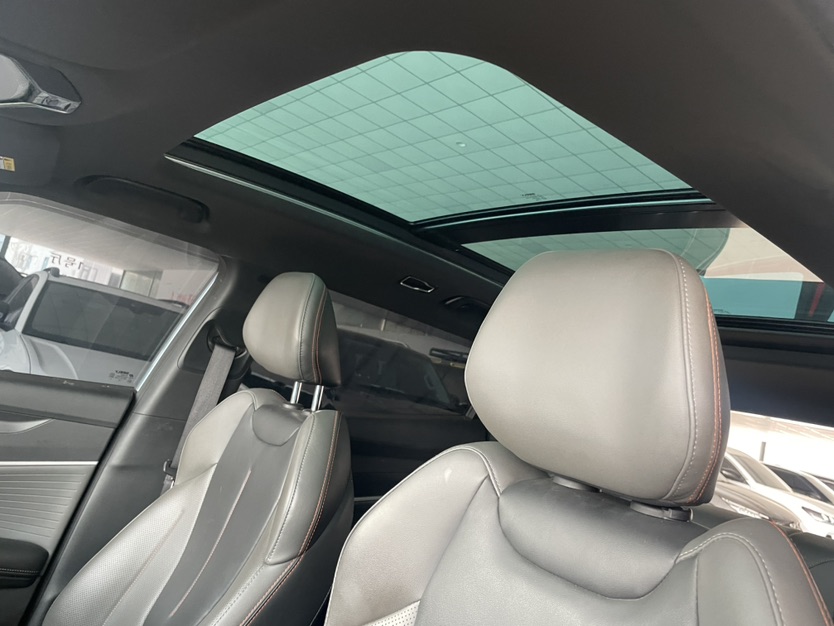 GEELY Boyue 2023 car image #9