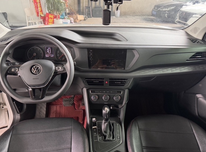 Volkswagen Tharu 2020 car image #9