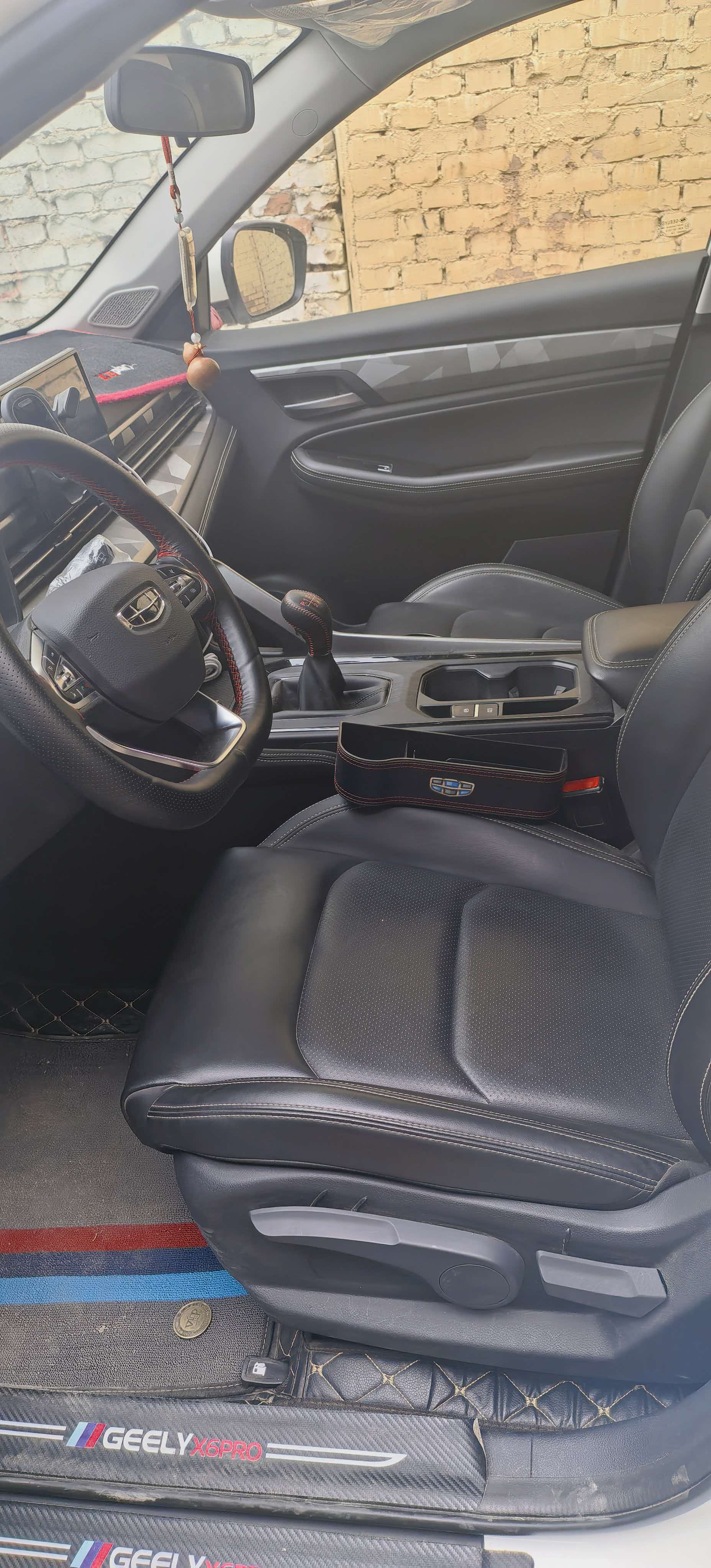 GEELY Vision X6 2023 car image #5