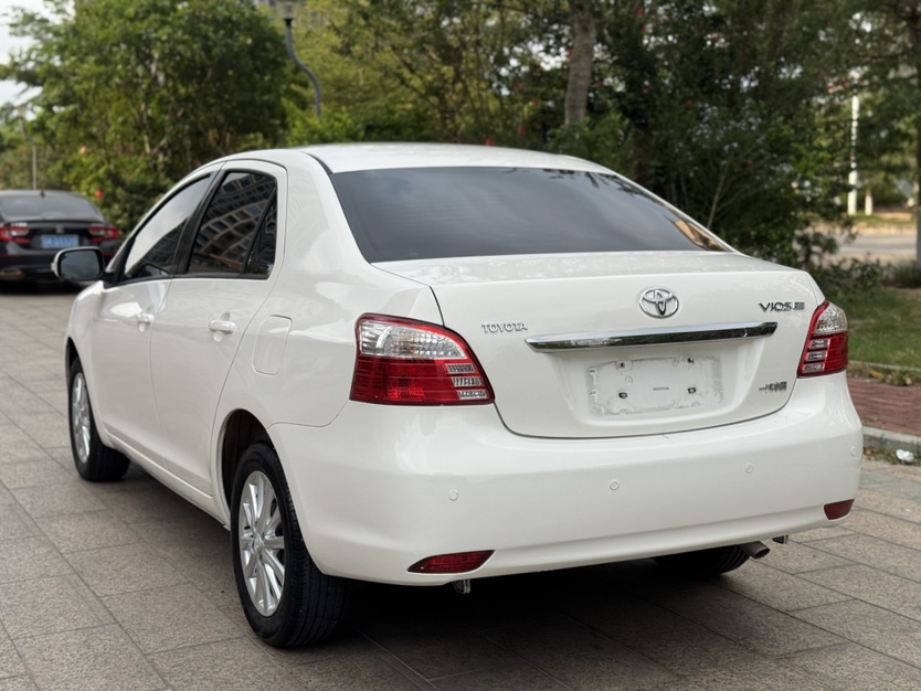 Toyota Vios 2010 #5 Toyota Vios 2010 car image #5
