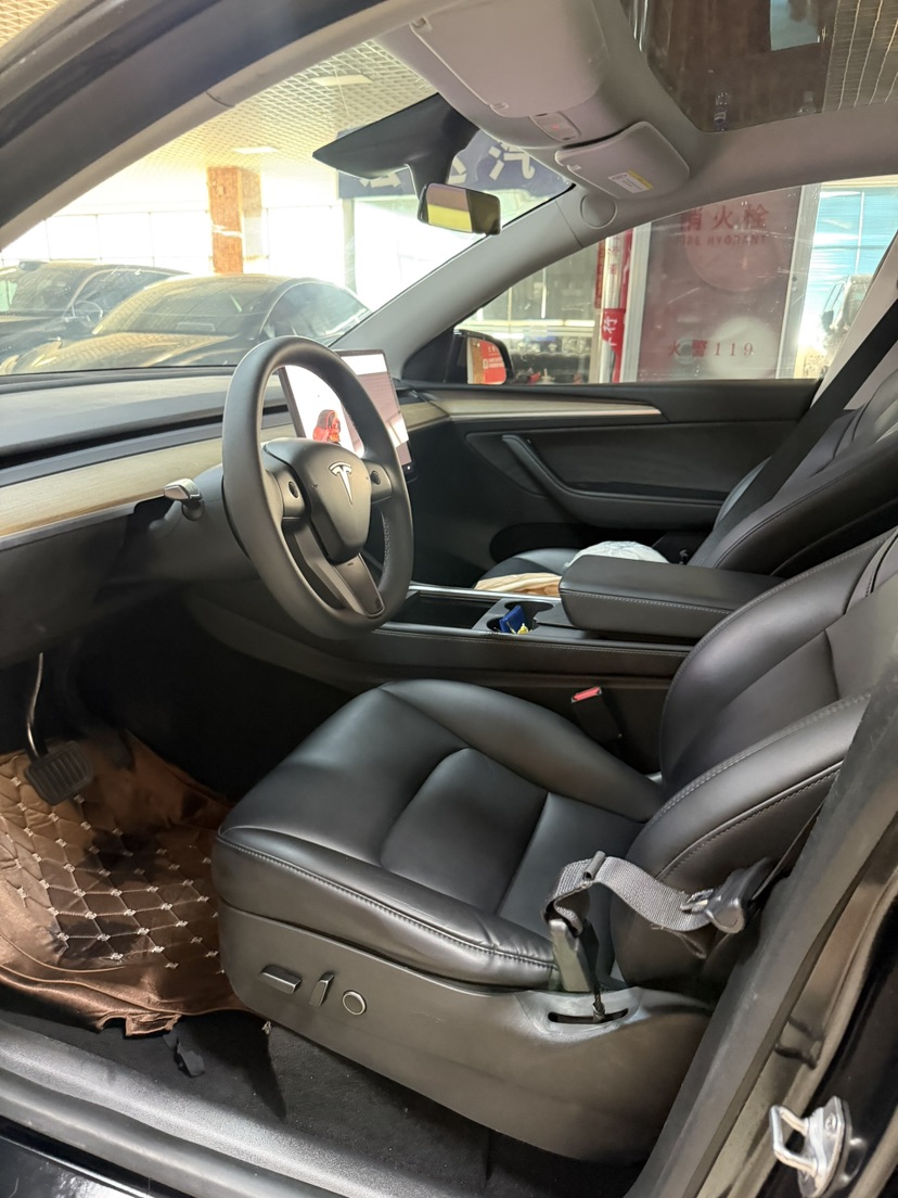 Tesla Model Y 2021 #4 Tesla Model Y 2021 car image #4