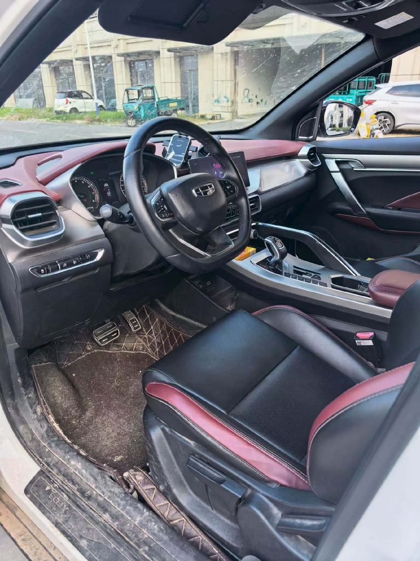 GEELY Coolray 2020 car image #2