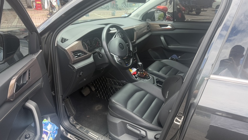Volkswagen Tharu 2021 car image #4