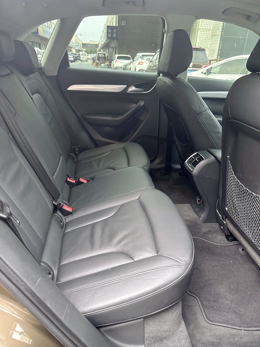 Audi Q3 2013 car image #5