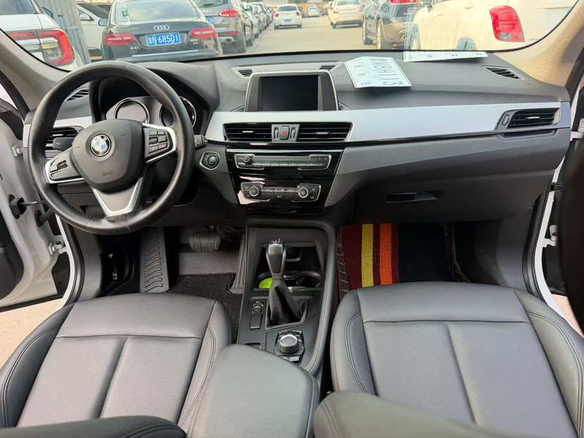 BMW X1 2019 image de voiture #9