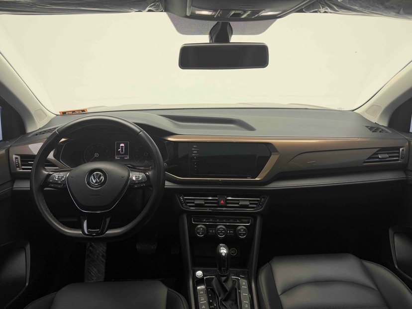 Volkswagen Tharu 2020 car image #8