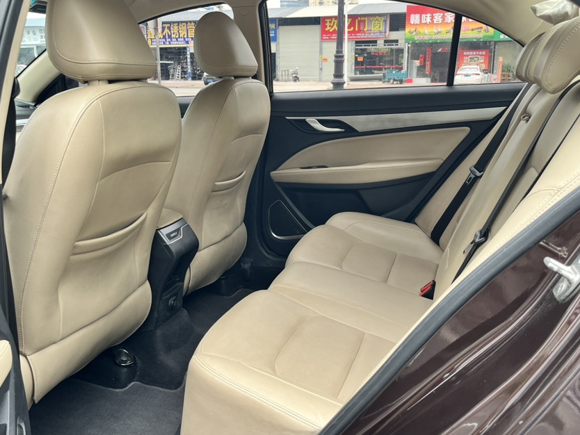 GEELY Emgrand 2018 car image #6