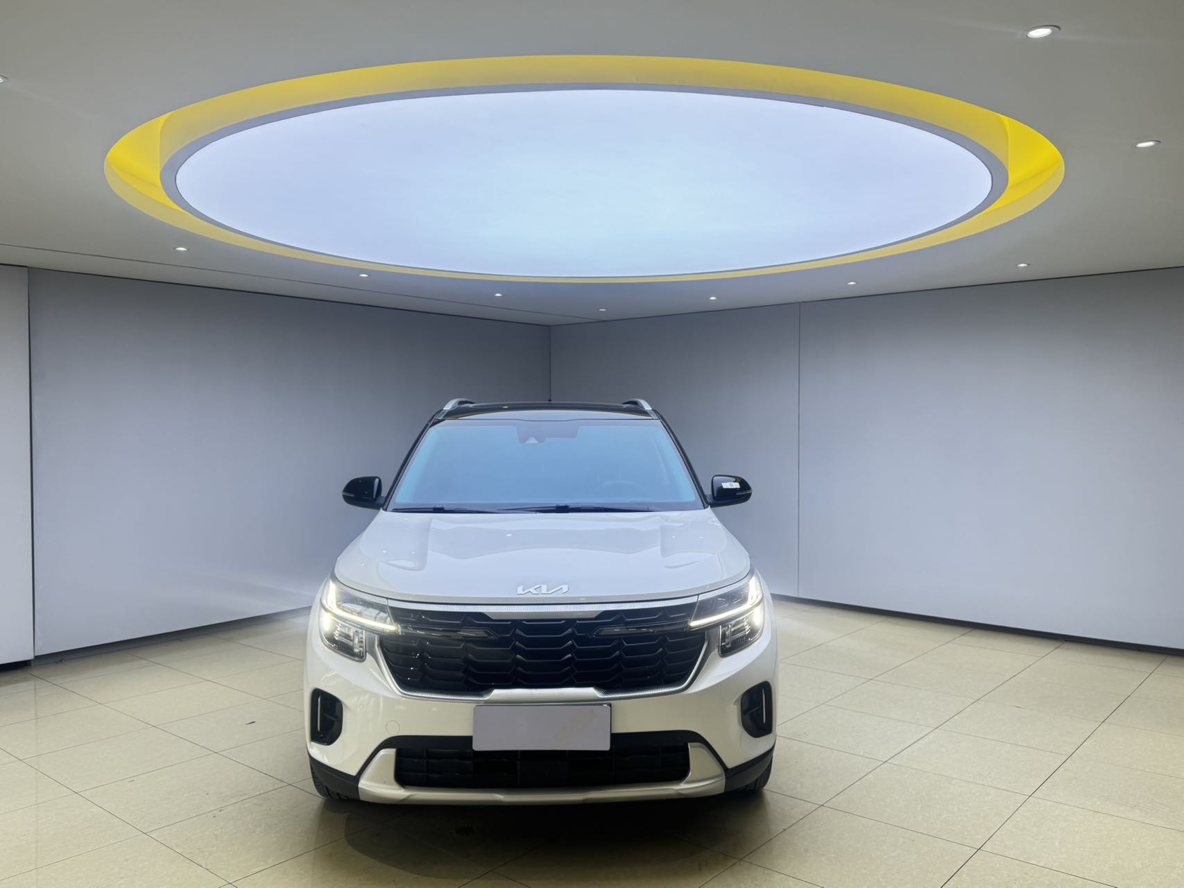 Kia Seltos 2023 #2 Kia Seltos 2023 car image #2