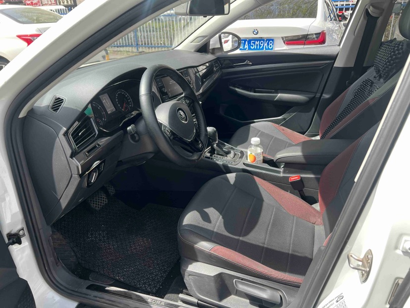 Volkswagen Bora 2019 car image #4