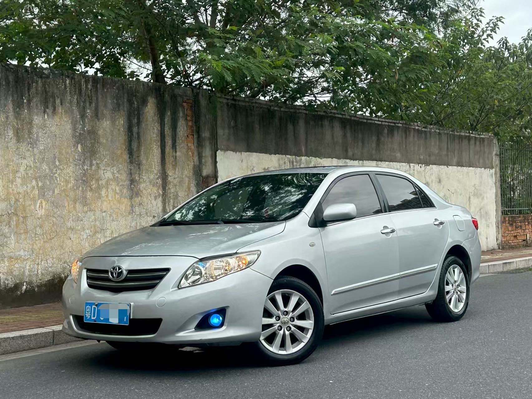 Toyota Corolla 2010 Toyota Corolla 2010 car image
