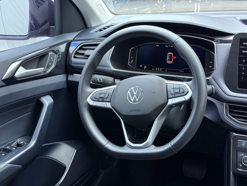 Volkswagen Tharu 2025 car image #5