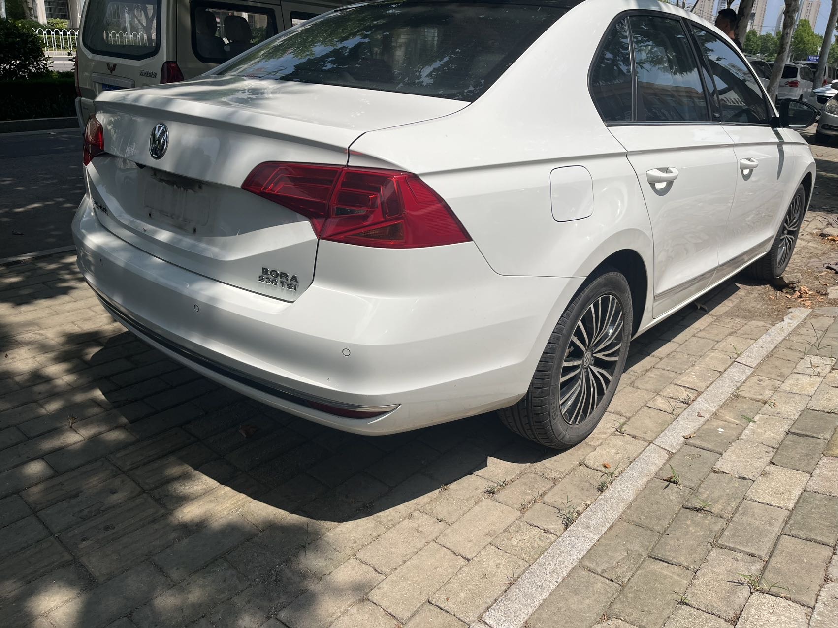 Volkswagen Bora 2016 car image #9