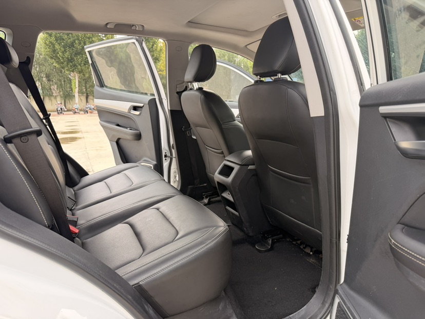 GEELY Vision X6 2020 car image #13