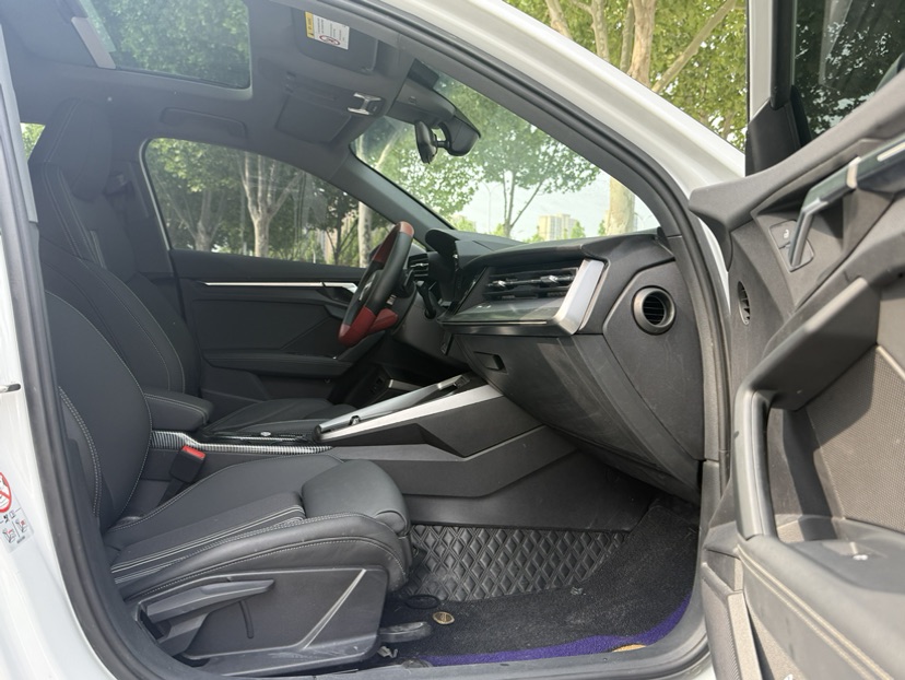 Audi A3 2024 car image #5