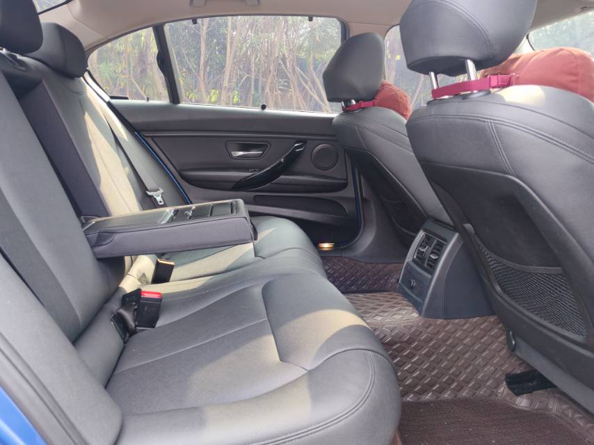 BMW 3 Series 2018 #6 BMW 3 Series 2018 car image #6