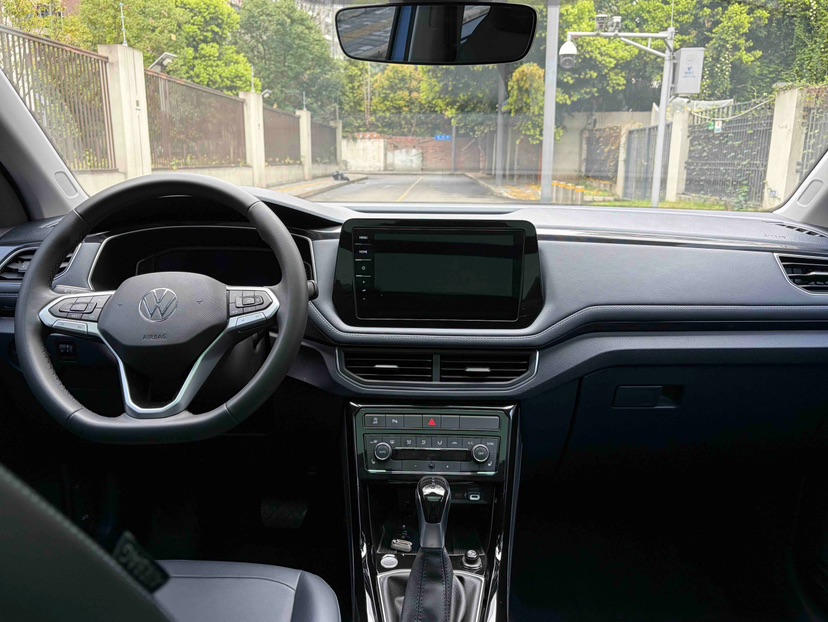 Volkswagen Tharu 2024 car image #6