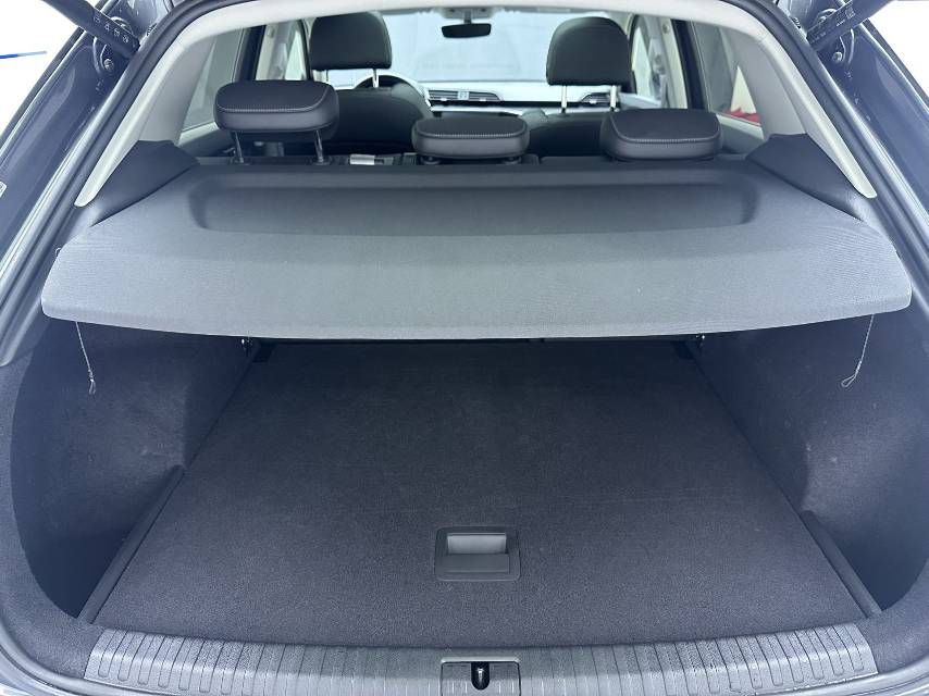 Audi Q3 2022 car image #14