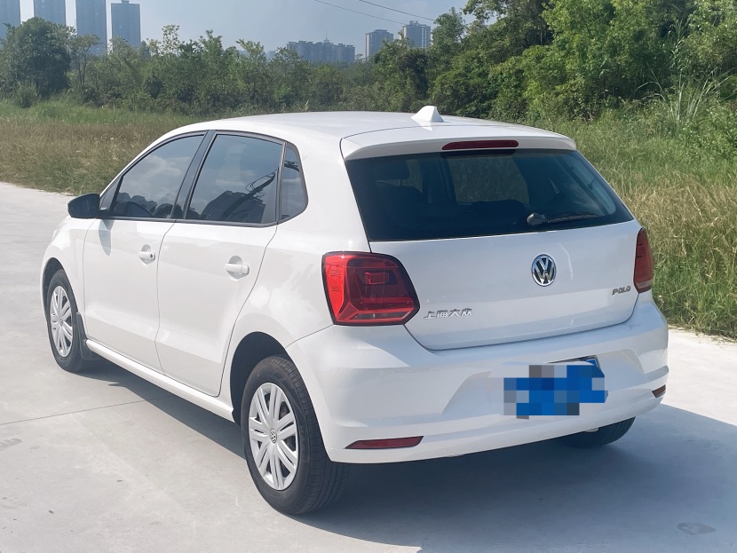 Volkswagen Polo 2016 car image #8
