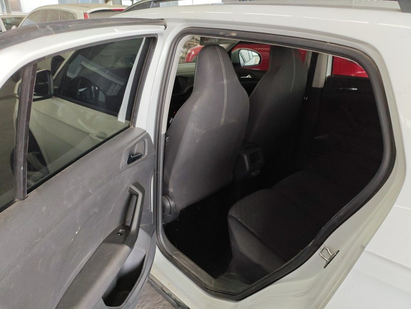 Volkswagen T-Cross 2023 #5 Volkswagen T-Cross 2023 car image #5