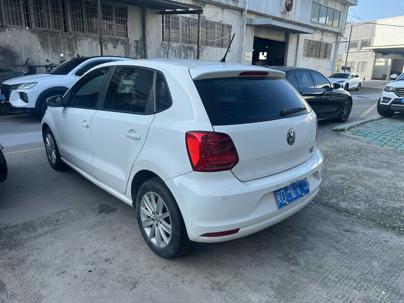 Volkswagen Polo 2015 #5 Volkswagen Polo 2015 car image #5