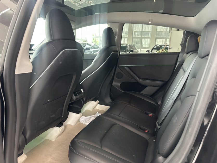 Tesla Model Y 2023 #8 Tesla Model Y 2023 car image #8