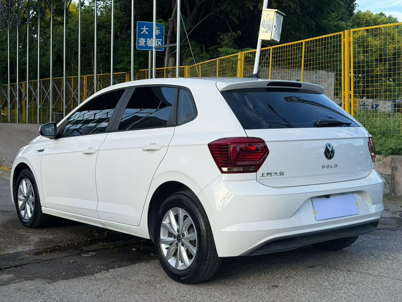 Volkswagen Polo 2022 car image #5