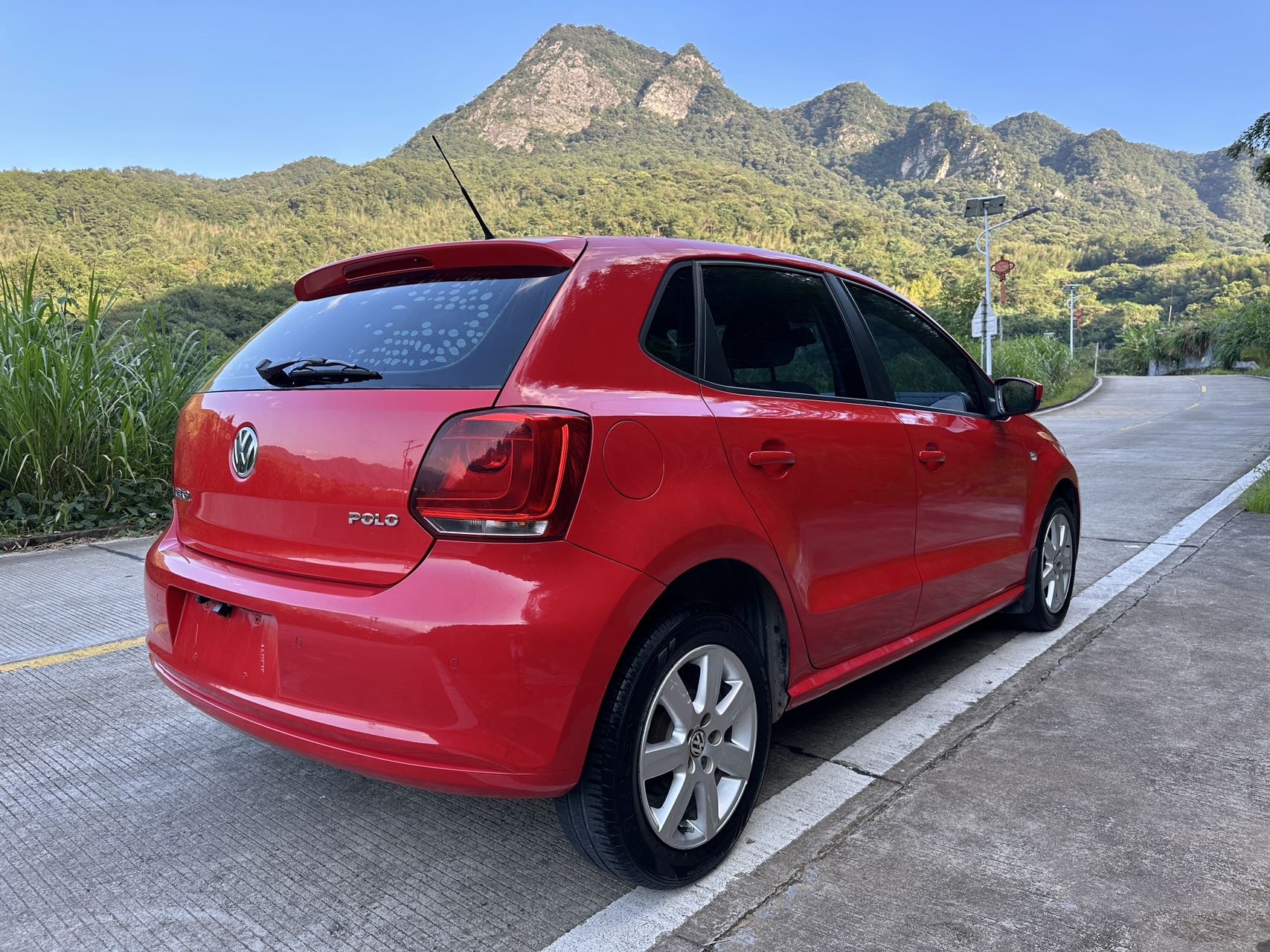 Volkswagen Polo 2014 car image #9
