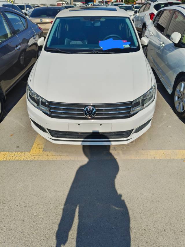 Volkswagen Santana 2018 car image #2