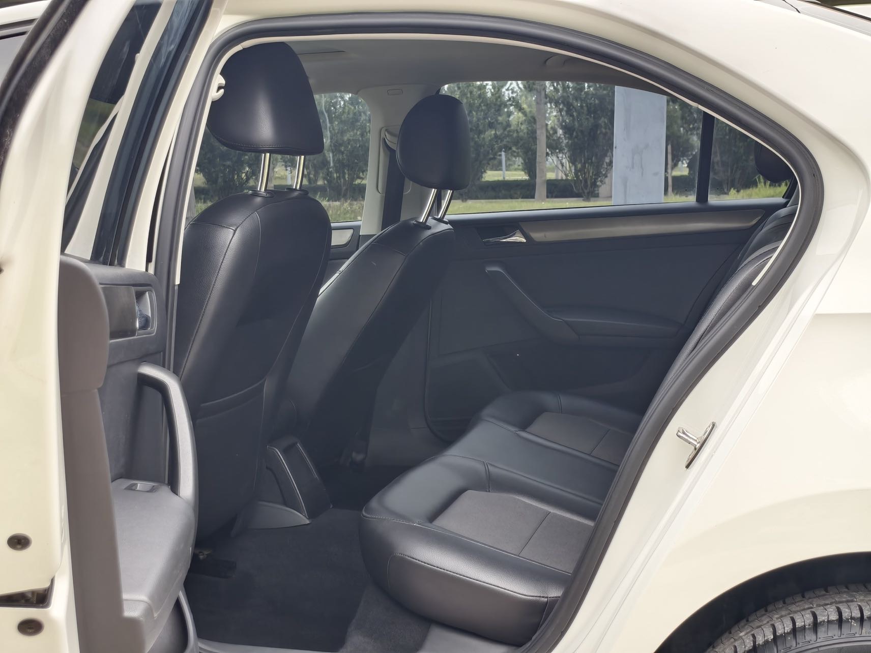 Volkswagen Santana 2016 car image #5