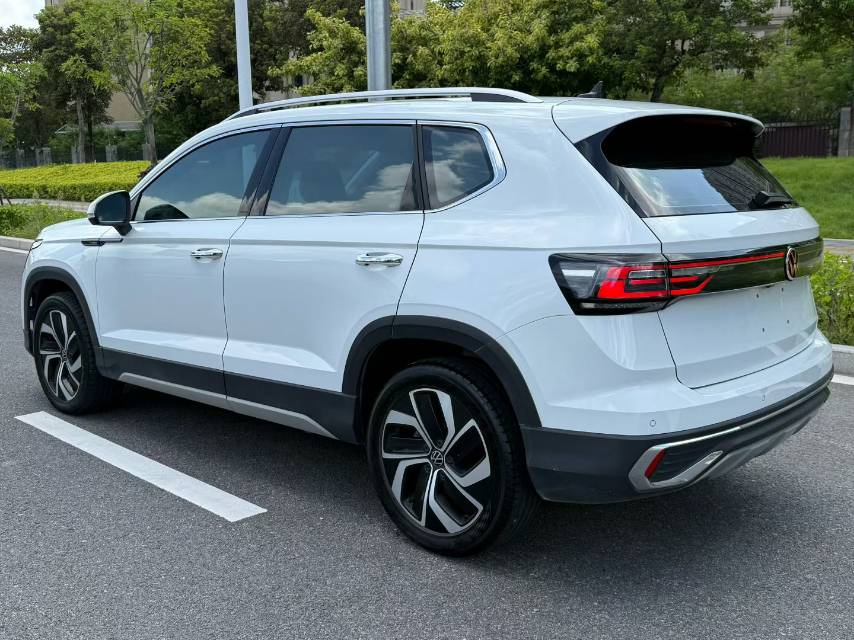 Volkswagen Tharu 2024 car image #6