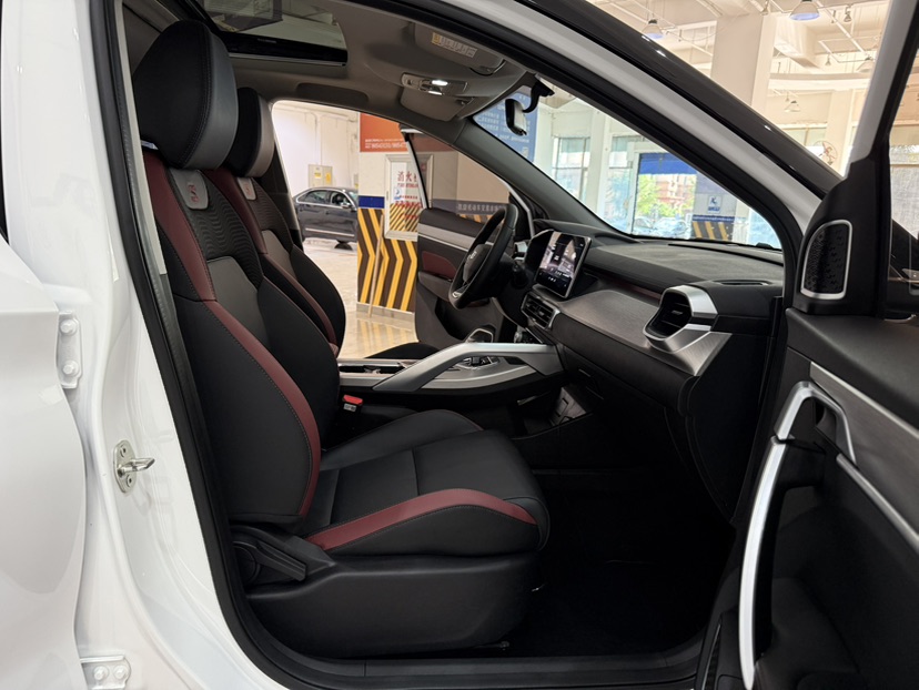 GEELY Coolray 2022 #8 GEELY Coolray 2022 car image #8