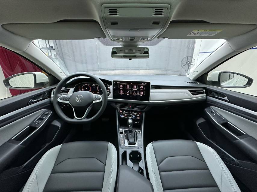 Volkswagen Bora 2022 car image #9
