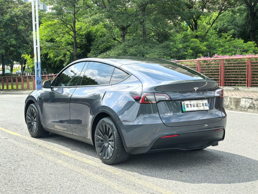 Tesla Model Y 2022 #7 Tesla Model Y 2022 car image #7
