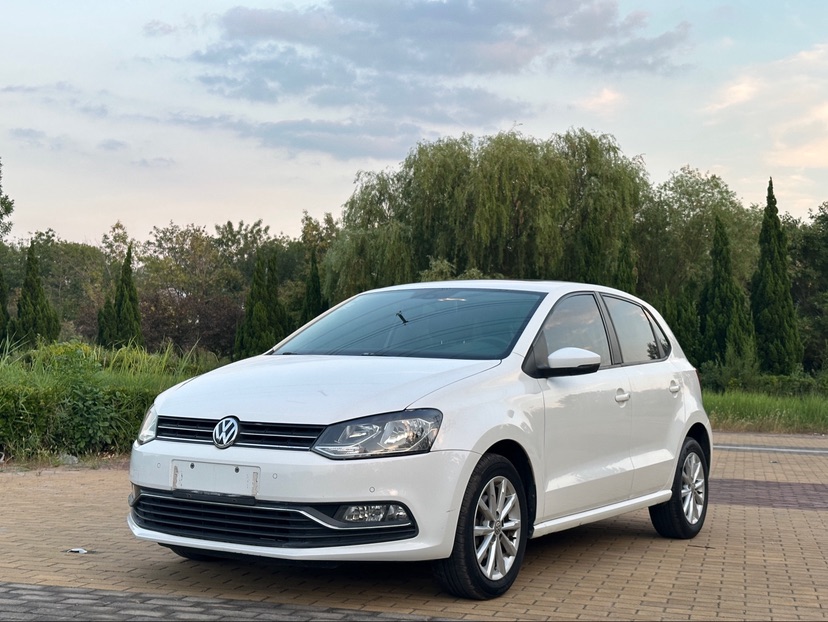Volkswagen Polo 2016 Volkswagen Polo 2016 car image