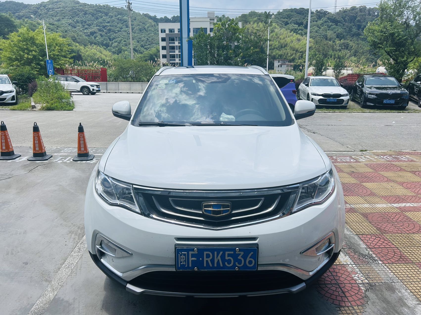 GEELY Boyue 2016 car image #2