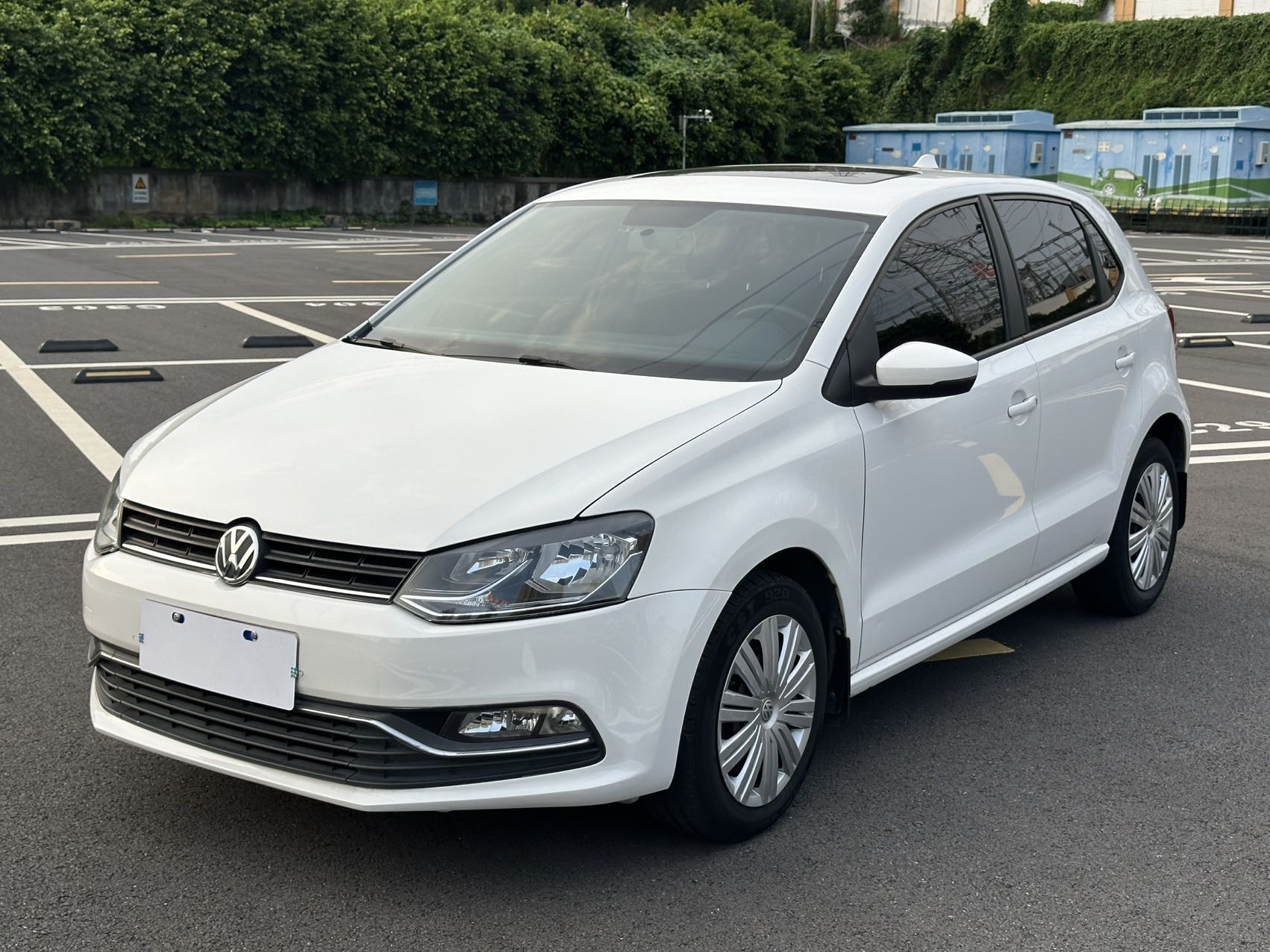 Volkswagen Polo 2017 Volkswagen Polo 2017 car image