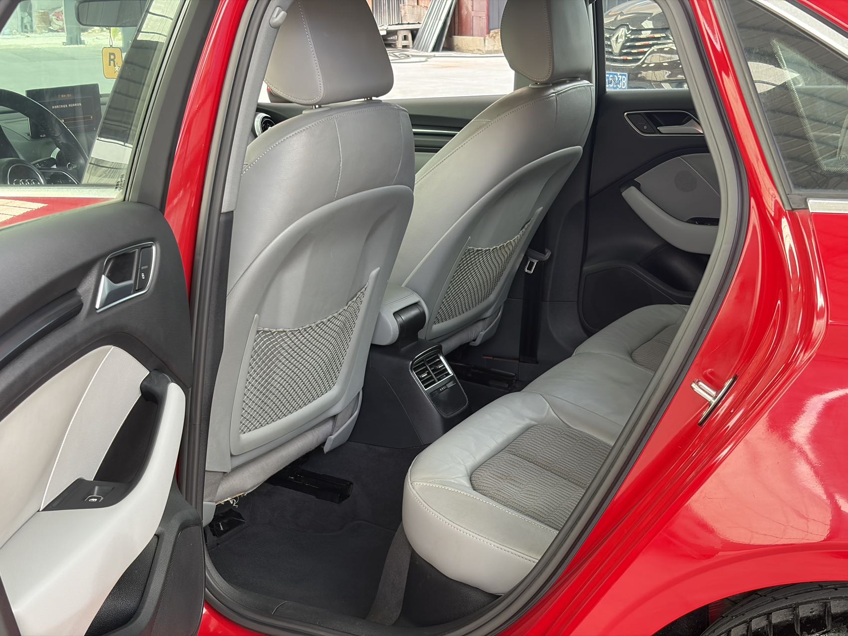 Audi A3 2019 car image #2