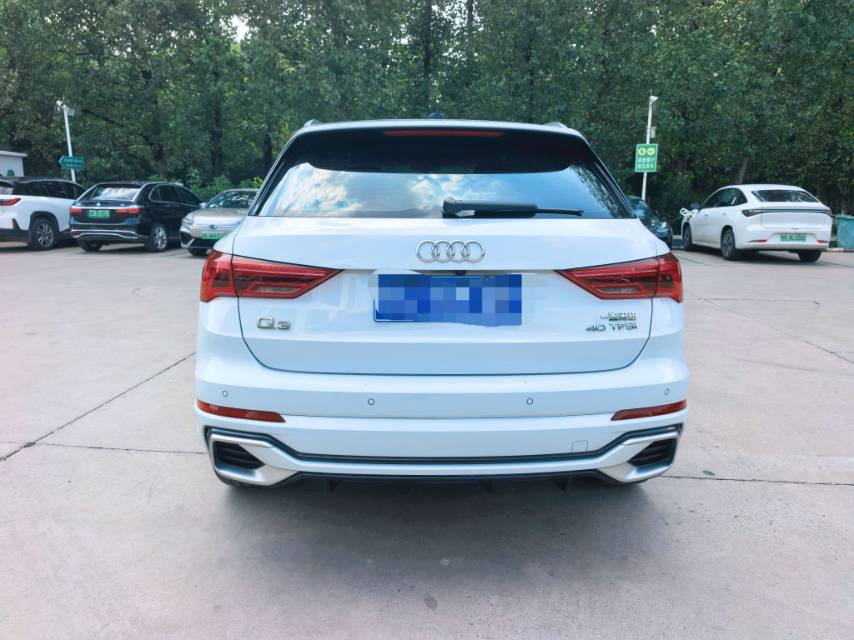 Audi Q3 2026 car image #8