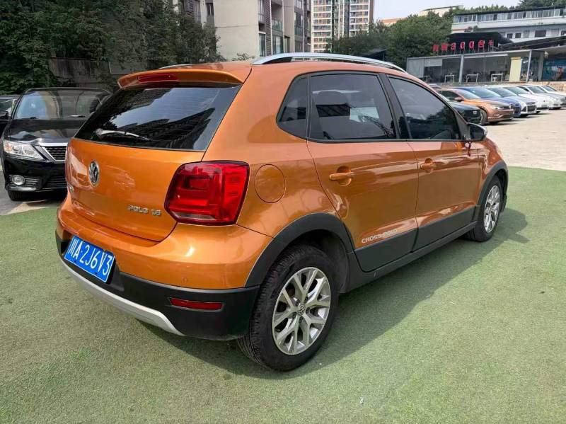 Volkswagen Polo 2015 صورة سيارة #4