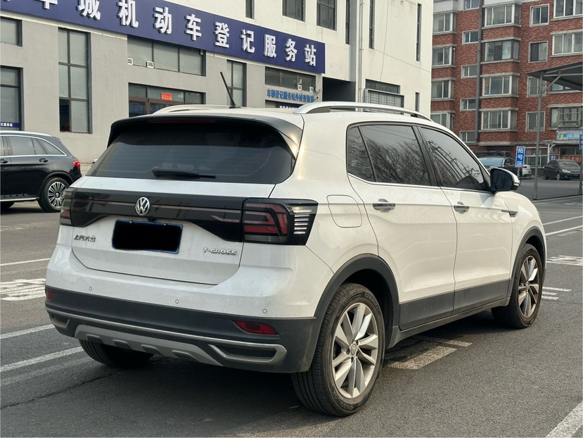 Volkswagen T-Cross 2019 #6 Volkswagen T-Cross 2019 car image #6