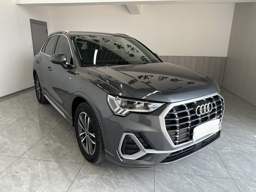 Audi Q3 2023 car image 