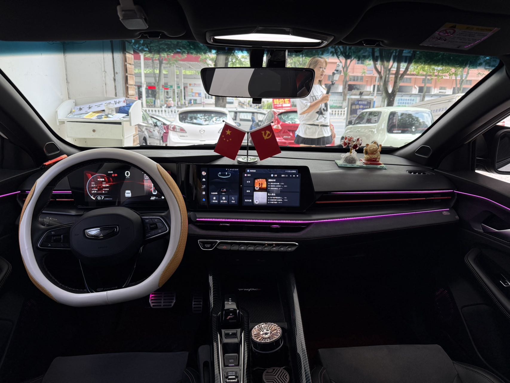 GEELY Binray 2023 car image #9