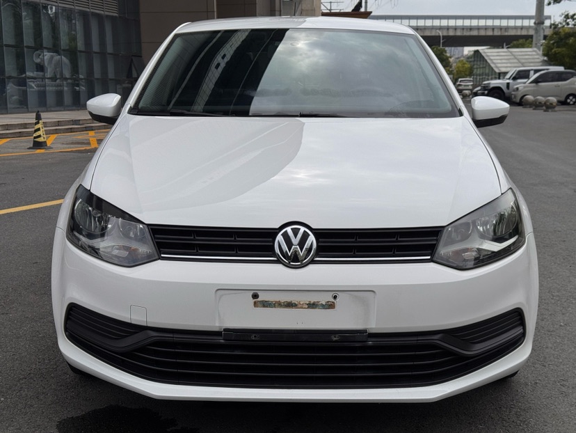 Volkswagen Polo 2017 car image #2